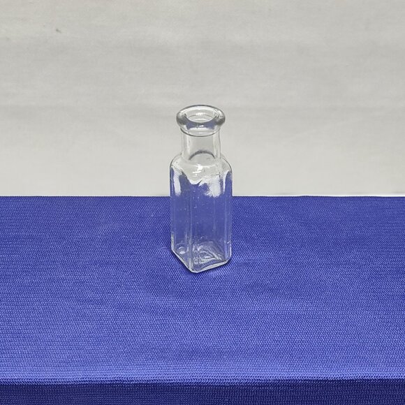 Apothecary Medicine Bottle Wm R Warner & Co Trade Mark Bottom Circa 1910 Antique - Picture 4 of 7